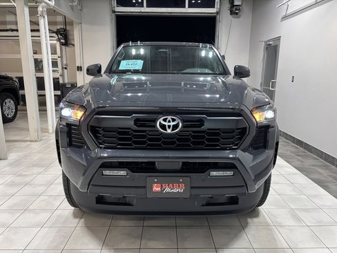 New 2025 Toyota Tacoma TRD Off-Road image 6