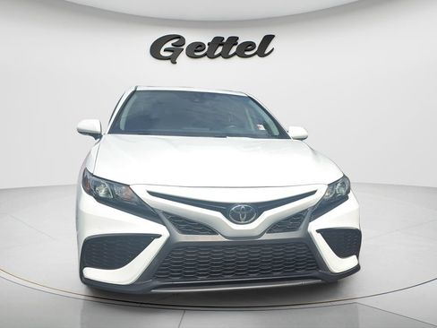 Used 2023 Toyota Camry SE FWD image 2