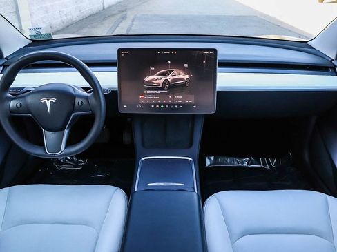 Used 2022 Tesla Model 3 Base image 13