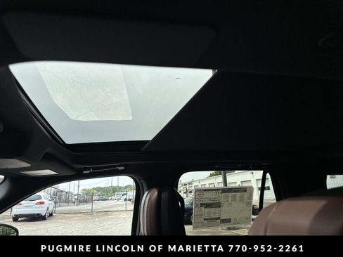 New 2026 Lincoln Navigator L Reserve AWD/4WD image 35