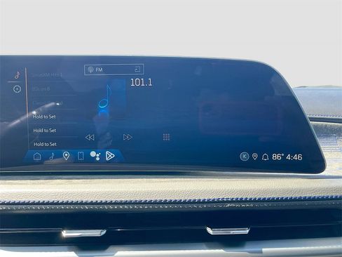 Used 2024 Cadillac XT4 Sport image 15