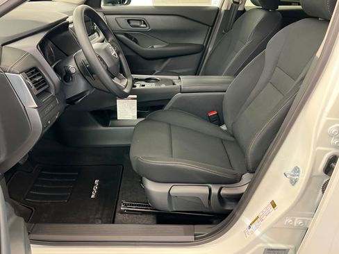 New 2026 Nissan Rogue S image 17