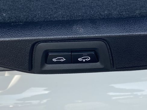 Used 2023 BMW X7 xDrive40i w/ M Sport Package image 15