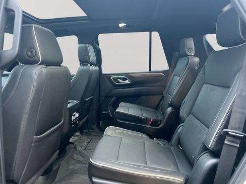 Used 2021 GMC Yukon SLT w/ SLT Premium Package AWD/4WD image 29