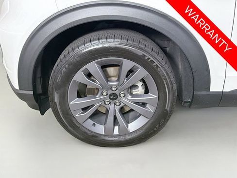 Certified 2022 Ford Explorer XLT w/ Equipment Group 202A AWD/4WD image 34
