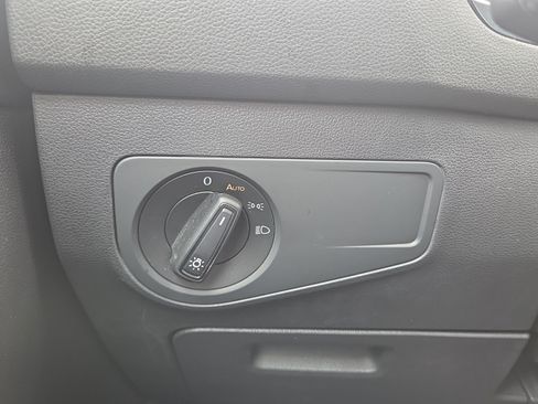 Used 2023 Volkswagen Tiguan S FWD image 33
