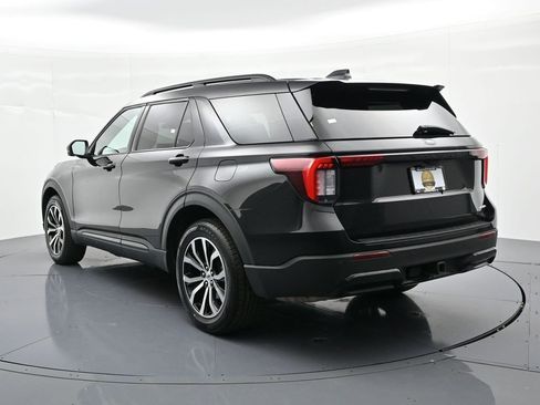 Used 2025 Ford Explorer ST-Line AWD/4WD image 8