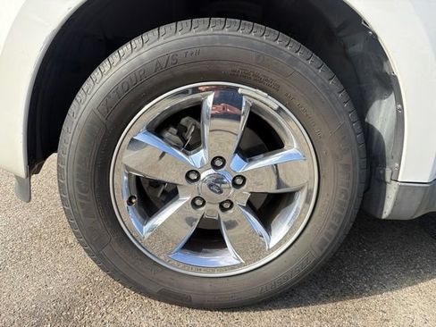 Used 2009 Ford Escape Limited AWD/4WD image 15