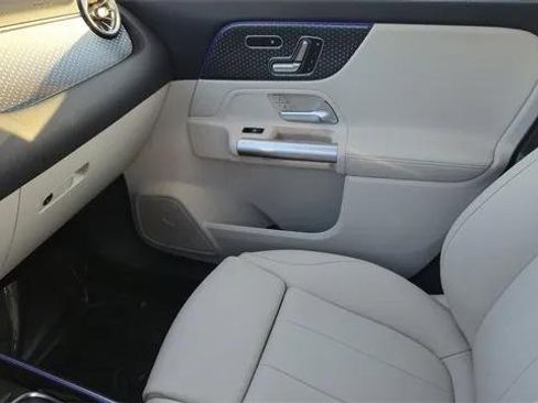 Certified 2025 Mercedes-Benz GLA 250 image 17