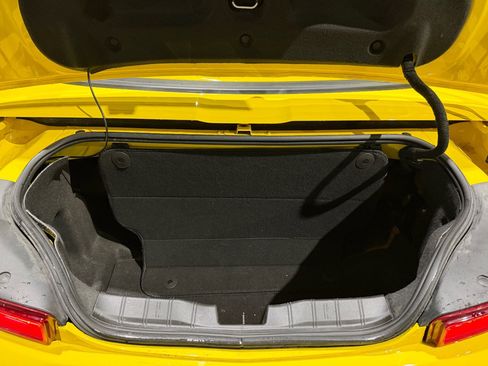 Used 2017 Chevrolet Camaro SS RWD image 26