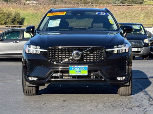 Used 2025 Volvo XC60 B5 Plus image 9
