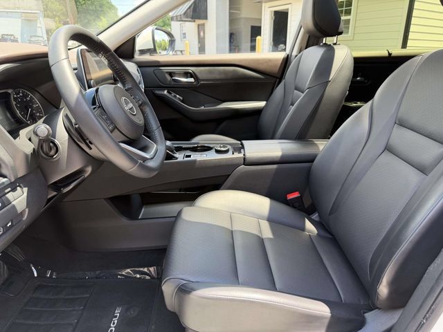 Used 2023 Nissan Rogue SV w/ SV Premium B Package AWD/4WD image 14