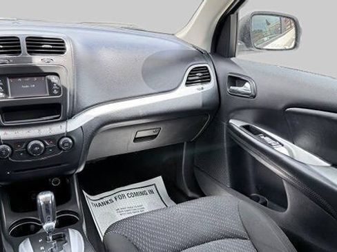 Used 2020 Dodge Journey SE w/ SE Popular Equipment Group FWD image 16
