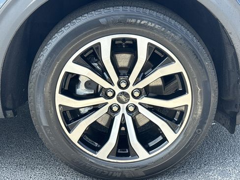 Used 2020 Ford Explorer ST image 13