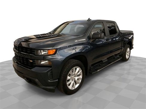 Used 2021 Chevrolet Silverado 1500 Custom image 1