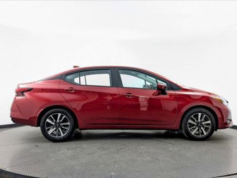 Used 2025 Nissan Versa SV image 8