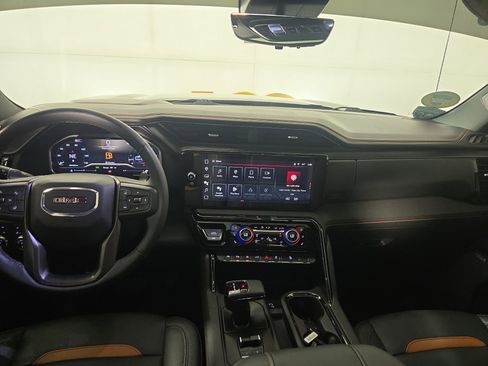 Certified 2024 GMC Sierra 1500 AT4 w/ Technology Package AWD/4WD image 13