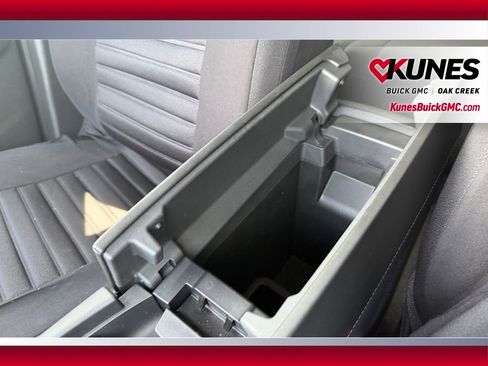 Used 2023 Nissan Rogue S image 18