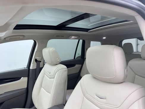 Used 2024 Cadillac XT6 Premium Luxury w/ Technology Package image 6