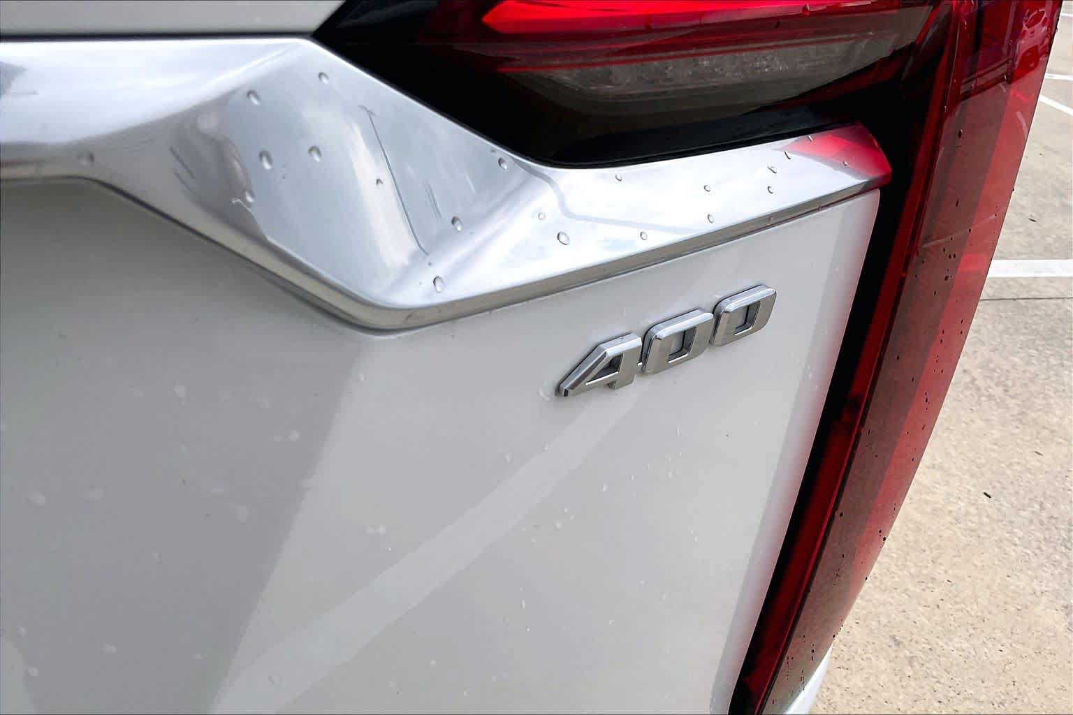 Used 2025 Cadillac XT6 Premium Luxury FWD image 10