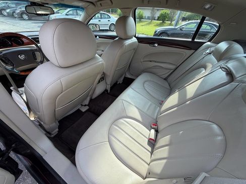 Used 2008 Buick Lucerne CXL w/ Driver Confidence Package FWD image 11