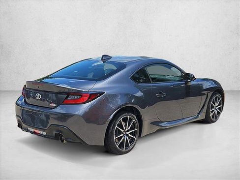 Used 2024 Toyota GR86 RWD image 5