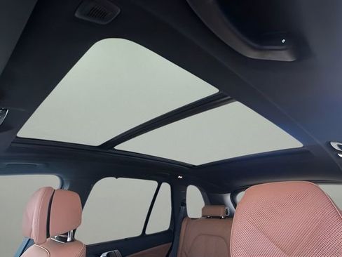 New 2026 BMW X5 xDrive40i w/ Climate Comfort Package image 16