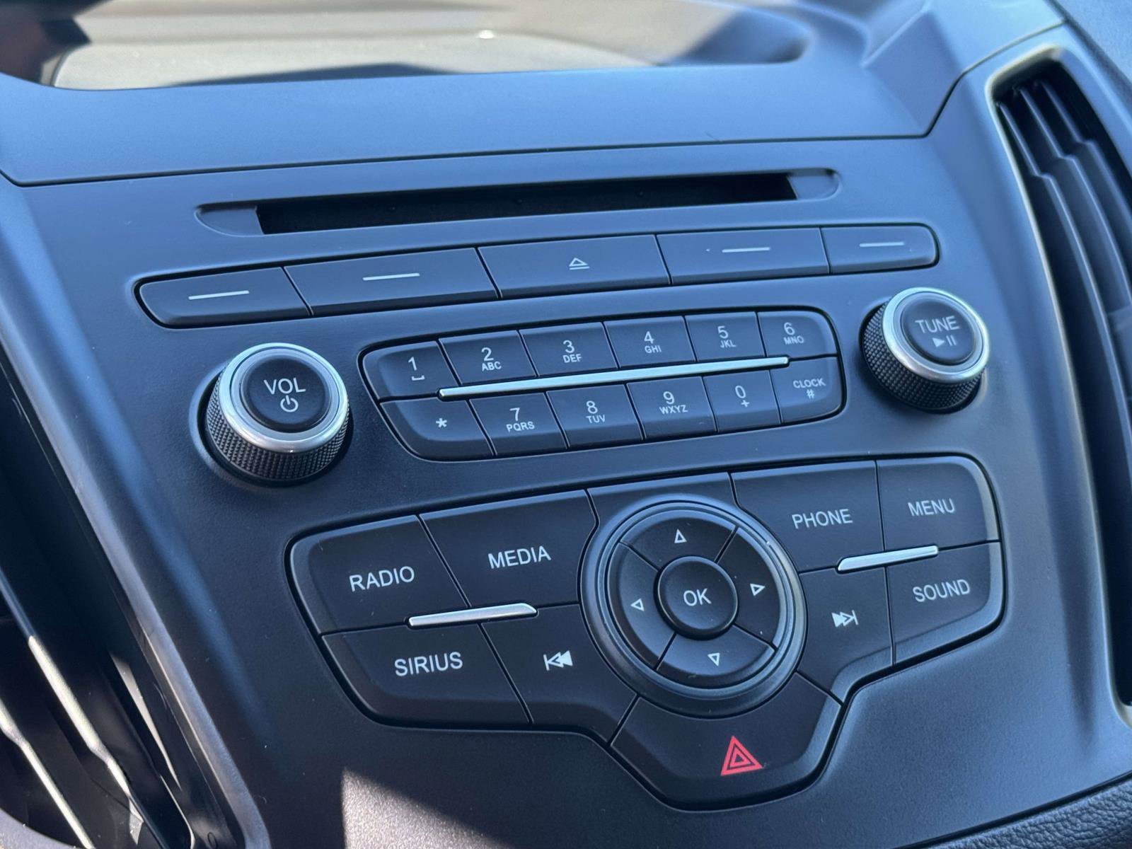 Used 2018 Ford Escape SE AWD/4WD image 17