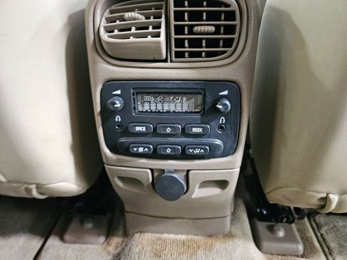 Used 2004 Buick Rainier CXL image 7