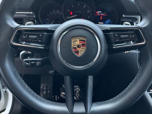 Used 2023 Porsche Macan AWD/4WD image 16