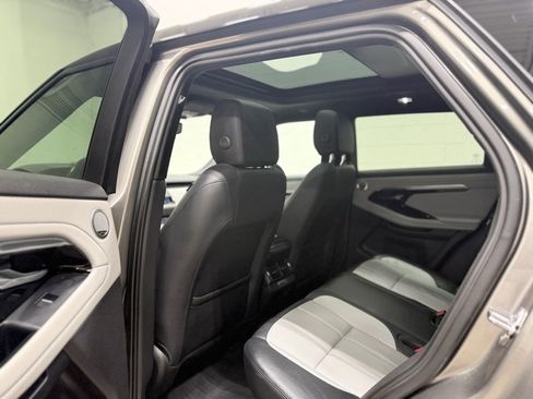 Used 2022 Land Rover Range Rover Evoque R-Dynamic S image 27