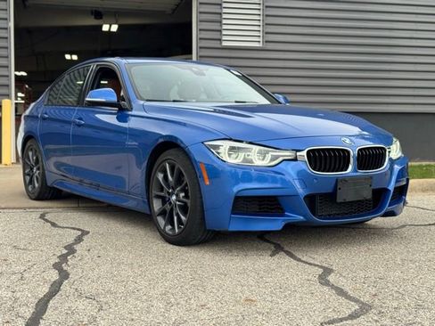 Used 2017 BMW 340i Sedan RWD image 2