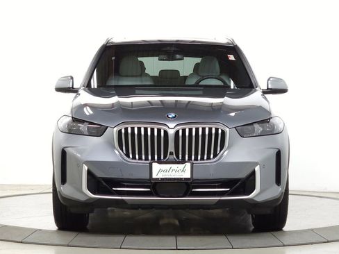 Used 2024 BMW X5 xDrive40i AWD/4WD image 2