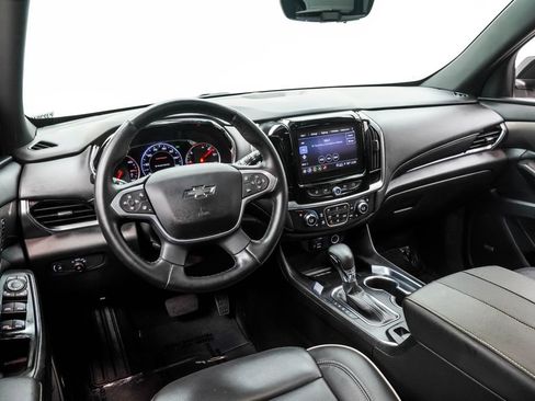 Used 2023 Chevrolet Traverse Premier w/ Redline Edition FWD image 5