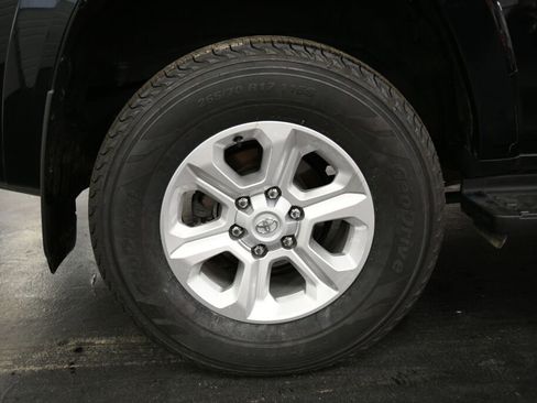 Certified 2024 Toyota 4Runner SR5 Premium image 10