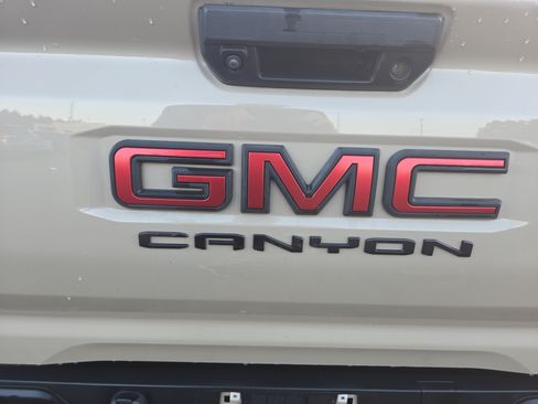Used 2023 GMC Canyon AT4 w/ AT4 Premium Package AWD/4WD image 22