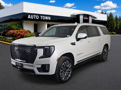 Used 2023 GMC Yukon XL Denali Ultimate AWD/4WD image 1