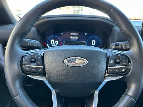 Used 2025 Ford Explorer Platinum w/ LUX Leather Package image 25