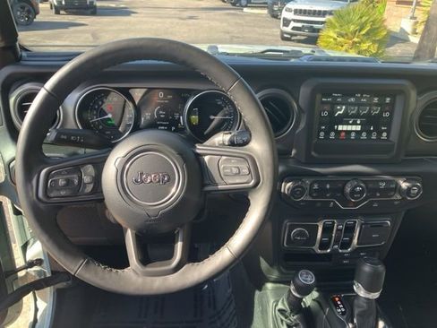 Used 2023 Jeep Wrangler Unlimited w/ Cold Weather Group image 15