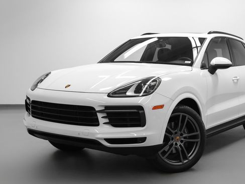 Used 2020 Porsche Cayenne AWD/4WD image 6