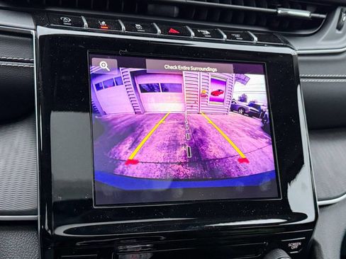 Used 2024 Jeep Grand Cherokee L Laredo image 26