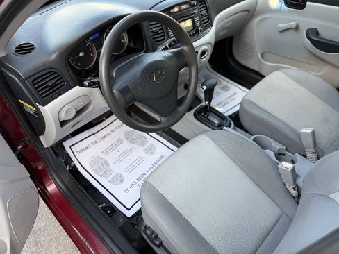 Used 2011 Hyundai Accent GLS FWD image 7