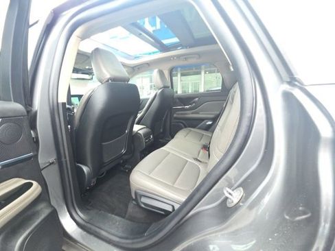 Used 2025 Lincoln Corsair AWD w/ Equipment Group 101A image 28