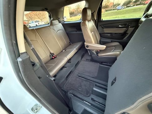 Used 2016 GMC Acadia SLT FWD image 32