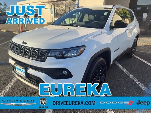 New 2026 Jeep Compass Latitude image 1