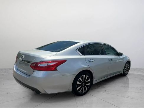 Used 2017 Nissan Altima 2.5 SV FWD image 10
