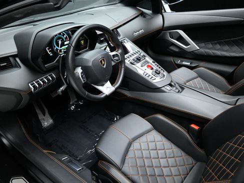 Used 2016 Lamborghini Aventador LP 700-4 AWD/4WD image 10