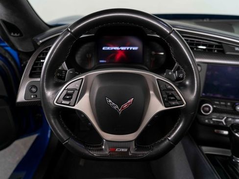 Used 2015 Chevrolet Corvette Z06 w/ 3LZ Preferred Equipment Group image 17