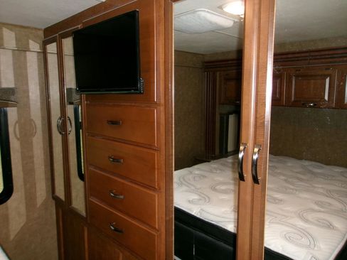 Used 2014 Ford E-450 and Econoline 450 Super Duty w/ Motorhome Prep Package image 20