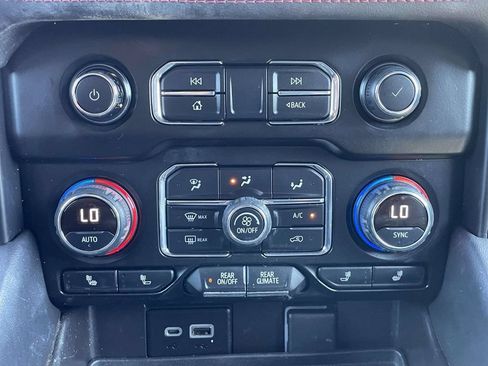 Used 2021 Chevrolet Tahoe RST w/ Luxury Package AWD/4WD image 38